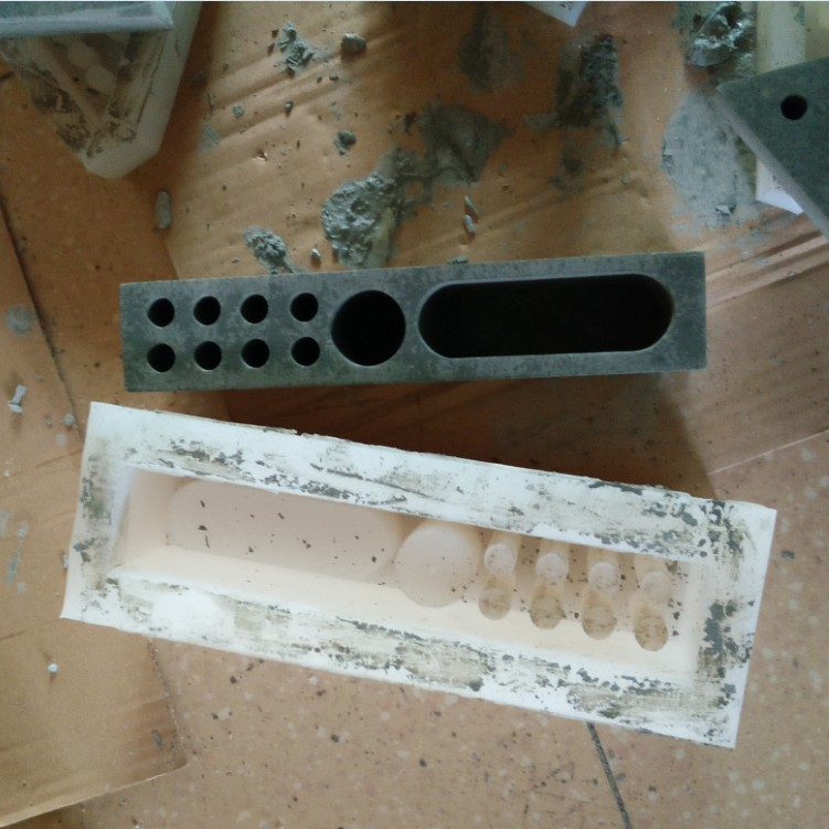 如何延長工業(yè)級模具硅膠使用壽命 ？