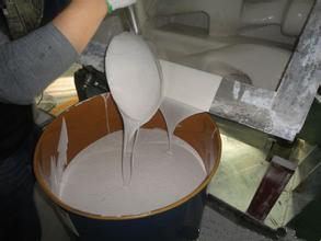 耐低溫模具硅膠能耐低溫多少度？